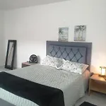 San Diego aparta estudios